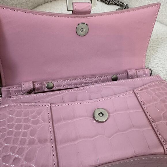 BALENCIAGA - Hourglass Leather Wallet On Chain - Picture 6 of 8